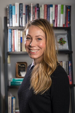Dr. Lindsey Gagnon